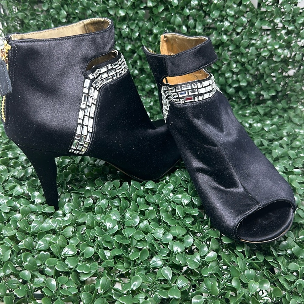 NINE WEST BLACK SATIN EMBELLISH PEEP TOE BOOTIES SIZE 7.5